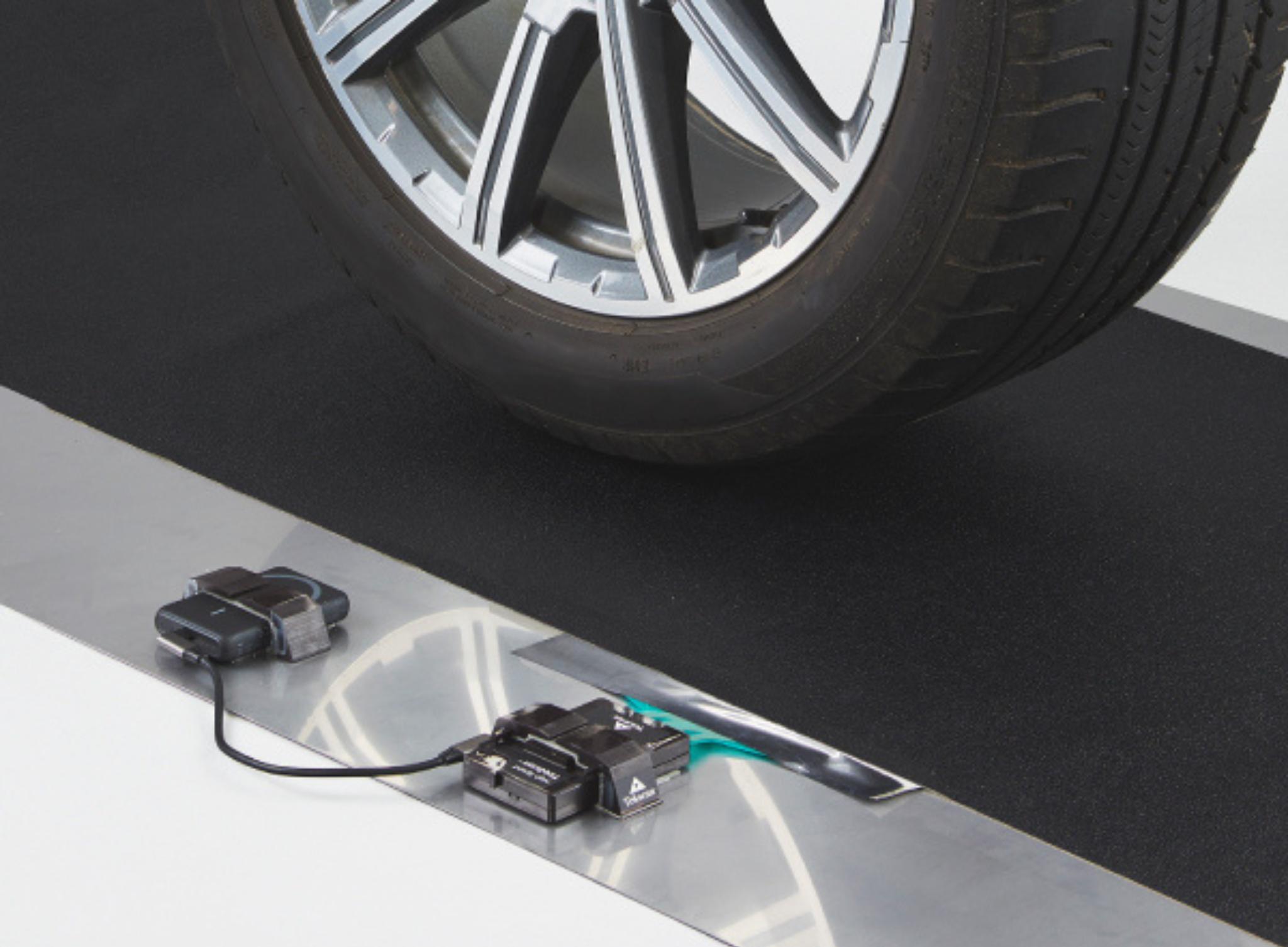 In-Depth Tire Analysis Image In-Depth Tire Analysis Image